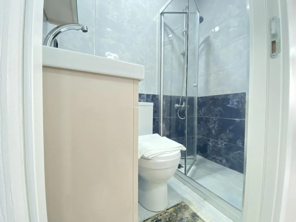 Studio Flat 1 Min To Trump Mall And Metro In Sisli Istanbul Lägenhet